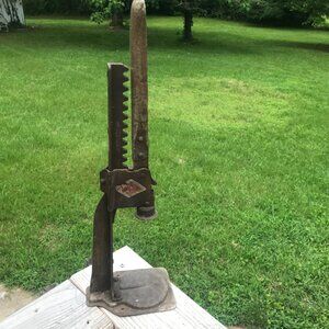 Antique Bottle Capper Beer Brew Cola Root Beer Home Brew Everedy Brand USA Works